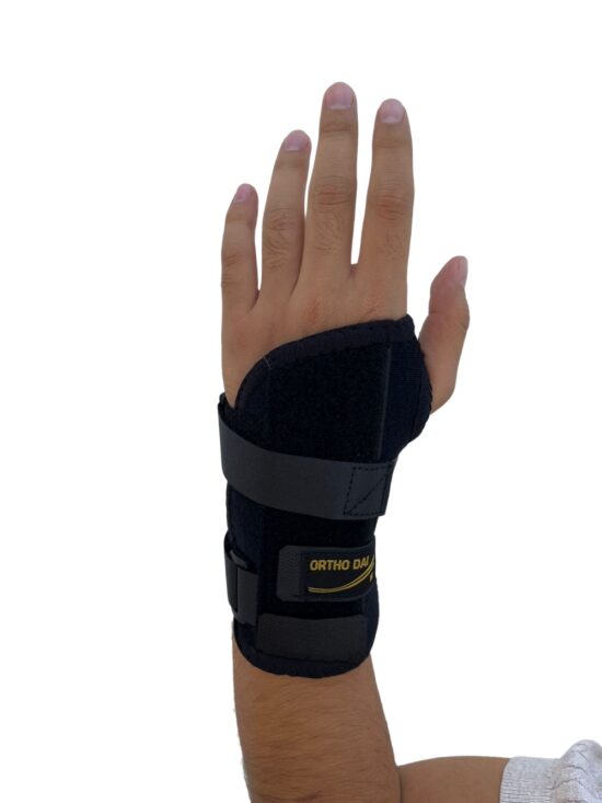 MUÑEQUERA CON DOBLE VARILLA